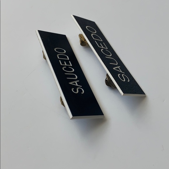 5 NAME PLATES - SAUCEDO - Picture 7 of 7